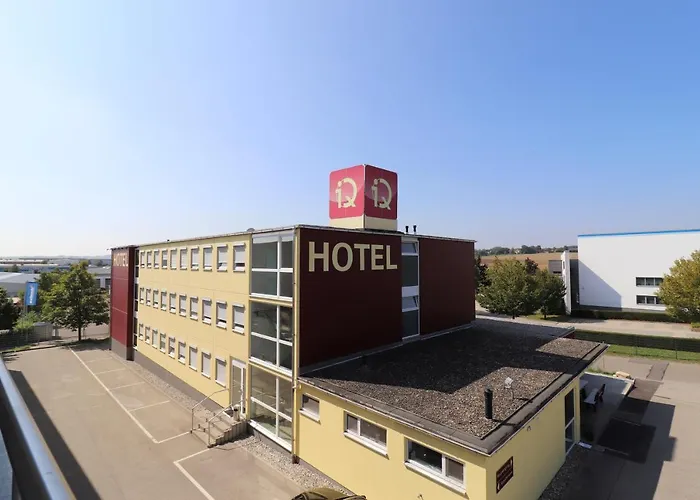 Iq-hotel 3*